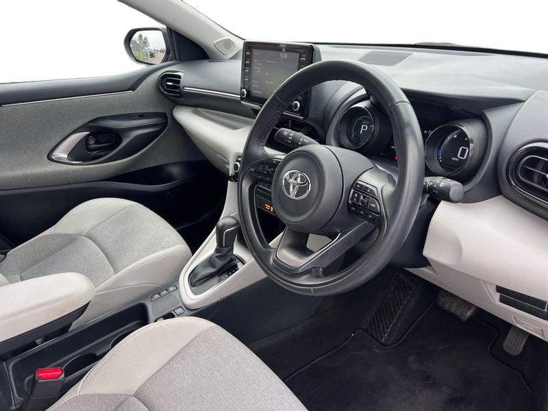 Used Toyota Yaris 2022 for sale - 77901169: Photo 3