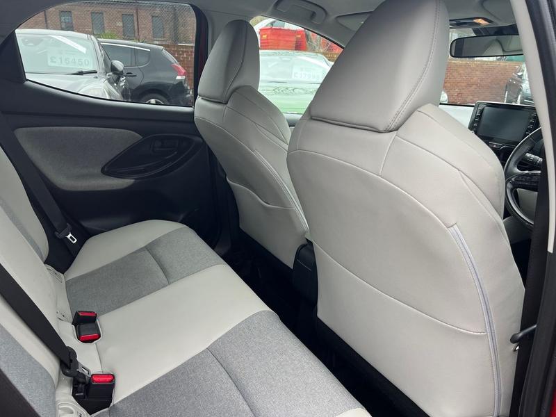 Used Toyota Yaris 2022 for sale - 77901169: Photo 38