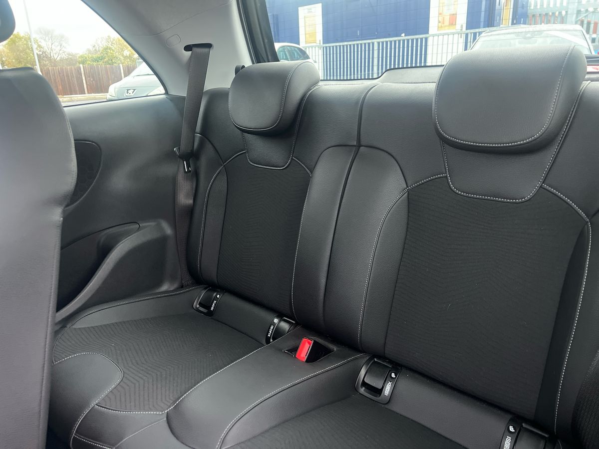 Used Vauxhall ADAM 2017 for sale - 76556824: Photo 24