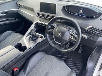 Used Peugeot 5008 2020 for sale - 77581380: Photo