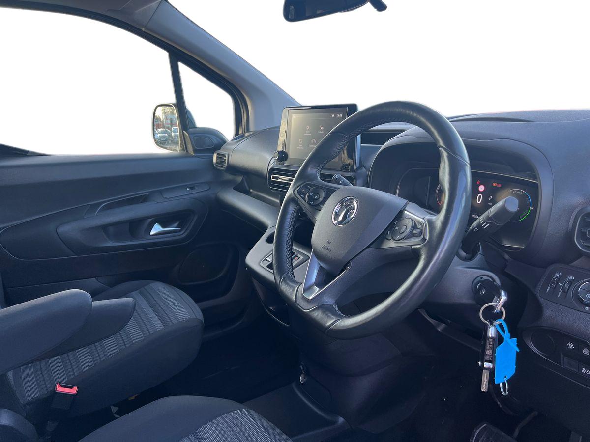 Used Vauxhall Combo Life 2022 for sale - 76563658: Photo 3