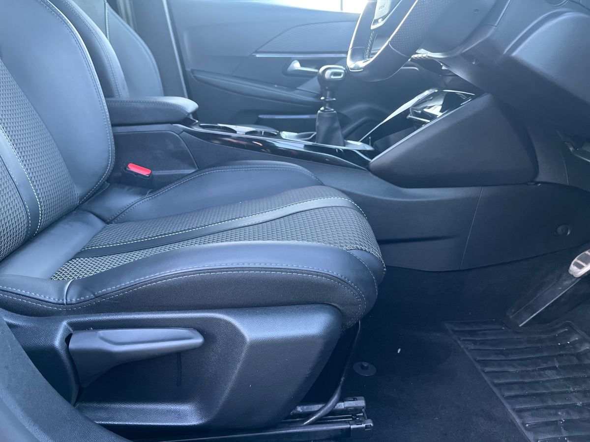 Used Peugeot 208 2022 for sale - 77660359: Photo 39