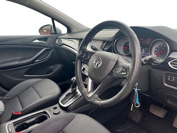 Used Vauxhall Astra 2019 for sale - 76466300: Photo