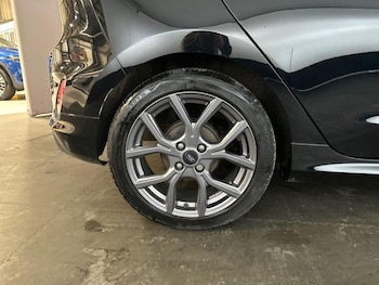 Used Ford Fiesta 2023 for sale - 77980379: Photo