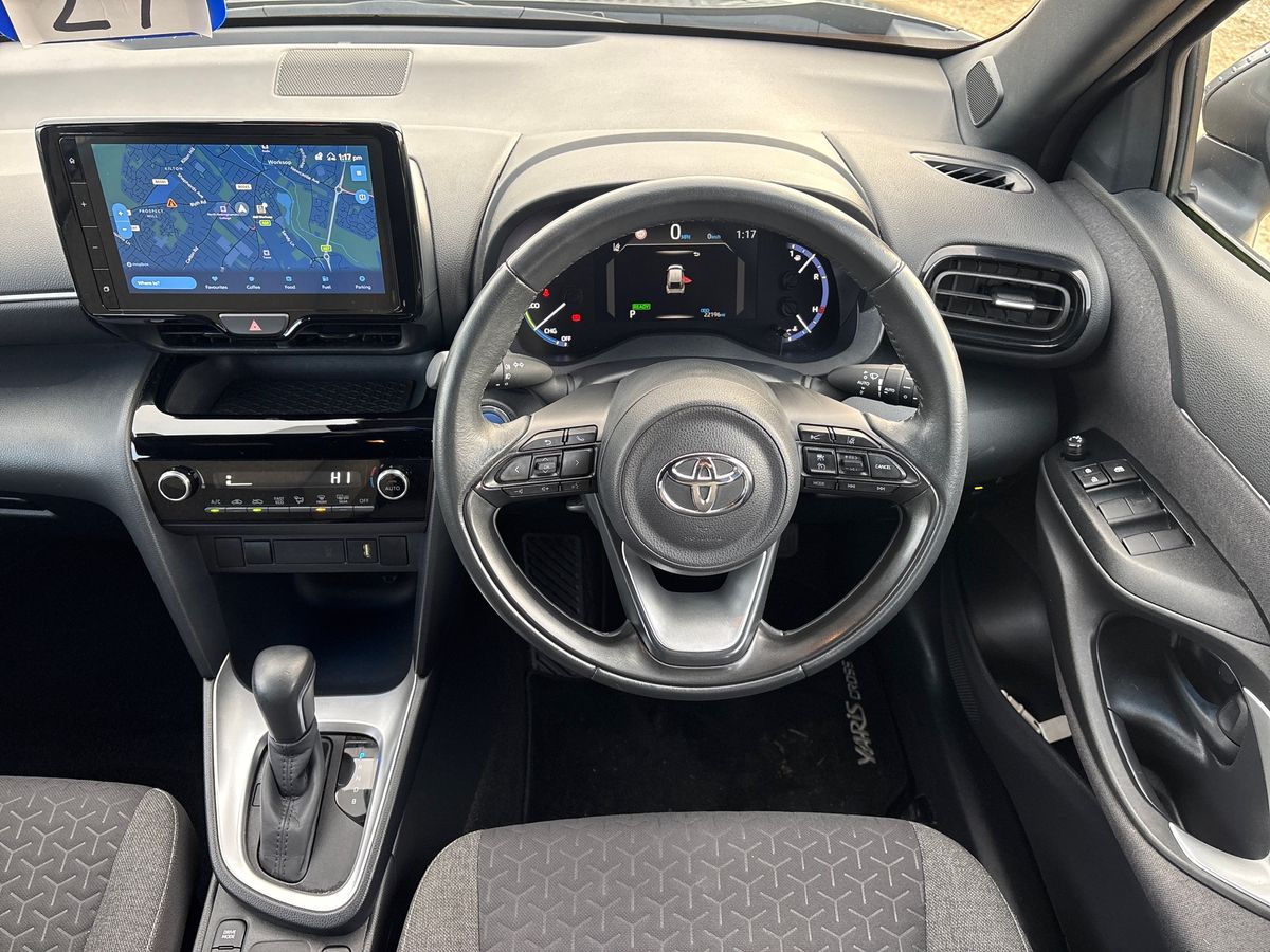 Used Toyota Yaris Cross 2022 for sale - 77283365: Photo 15