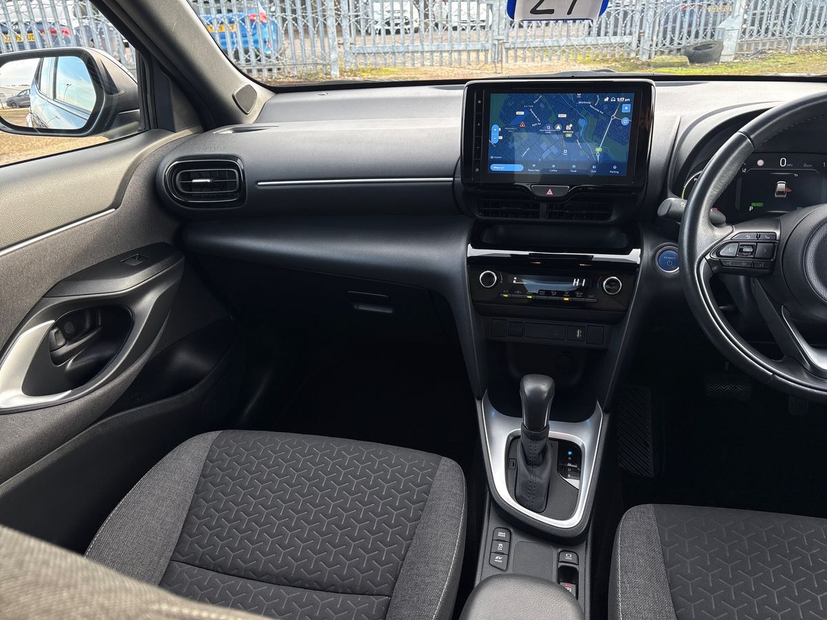 Used Toyota Yaris Cross 2022 for sale - 77283365: Photo 17