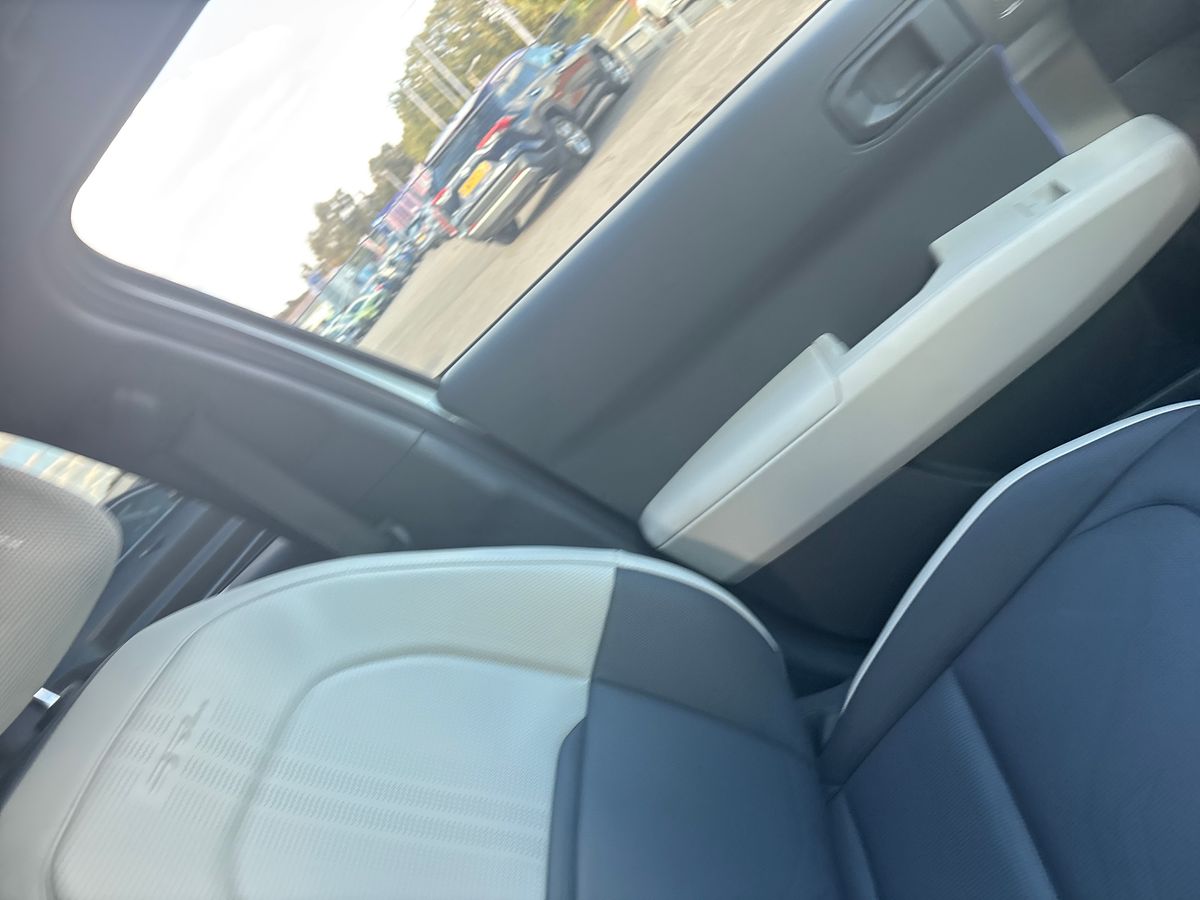 Used Kia EV3 2025 for sale - 76142310: Photo 40