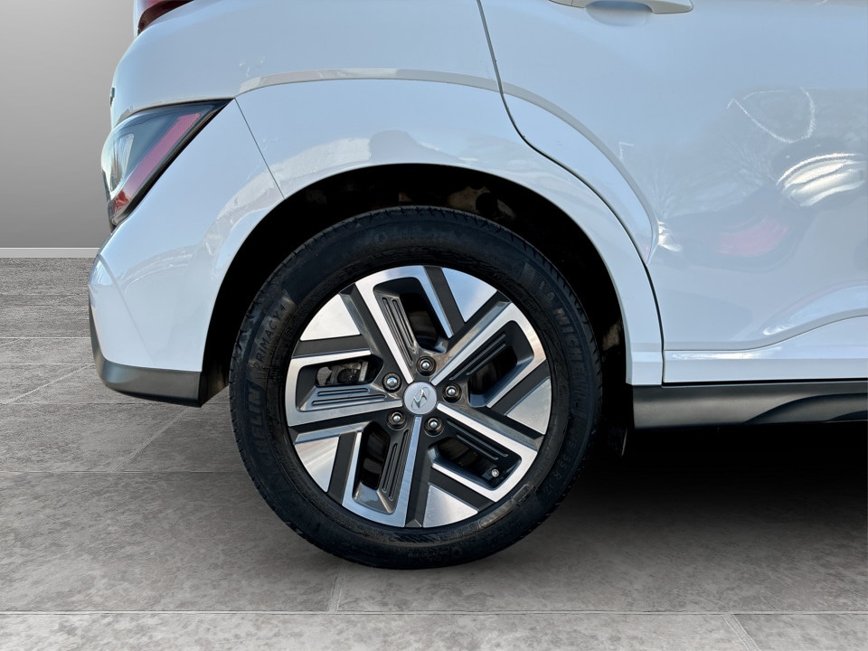 Used Hyundai KONA 2023 for sale - 77932047: Photo 17