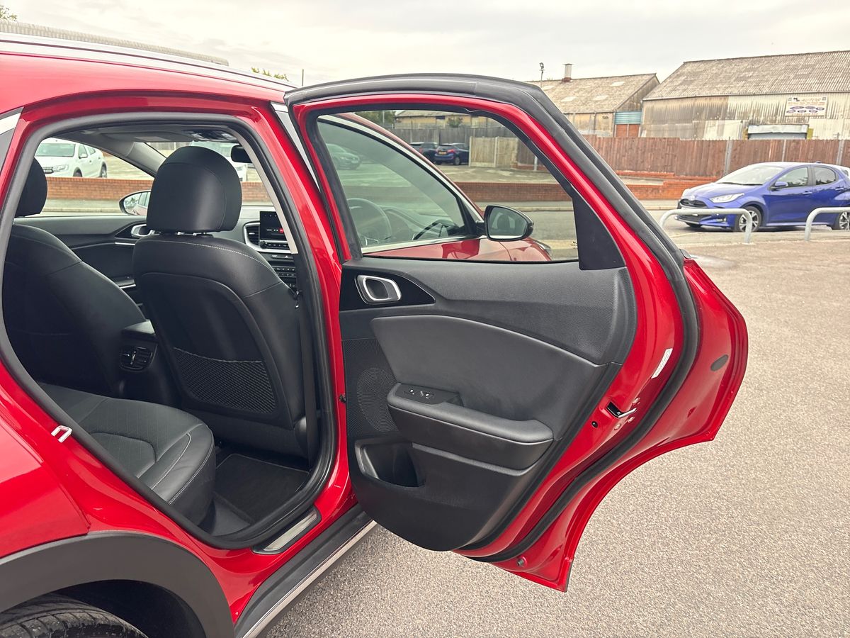 Used Kia XCeed 2022 for sale - 76128303: Photo 35