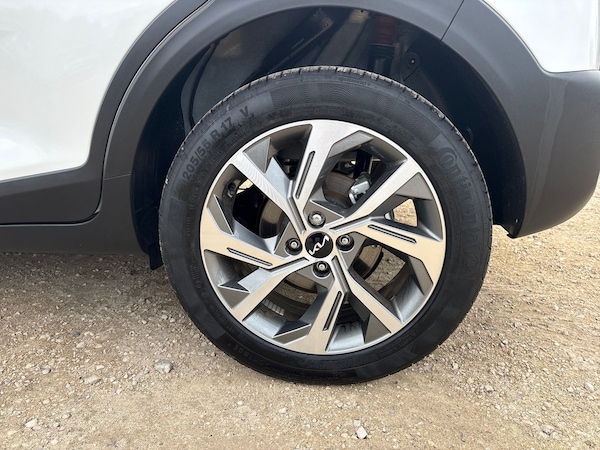 Used Kia Stonic 2025 for sale - 76230655: Photo 8