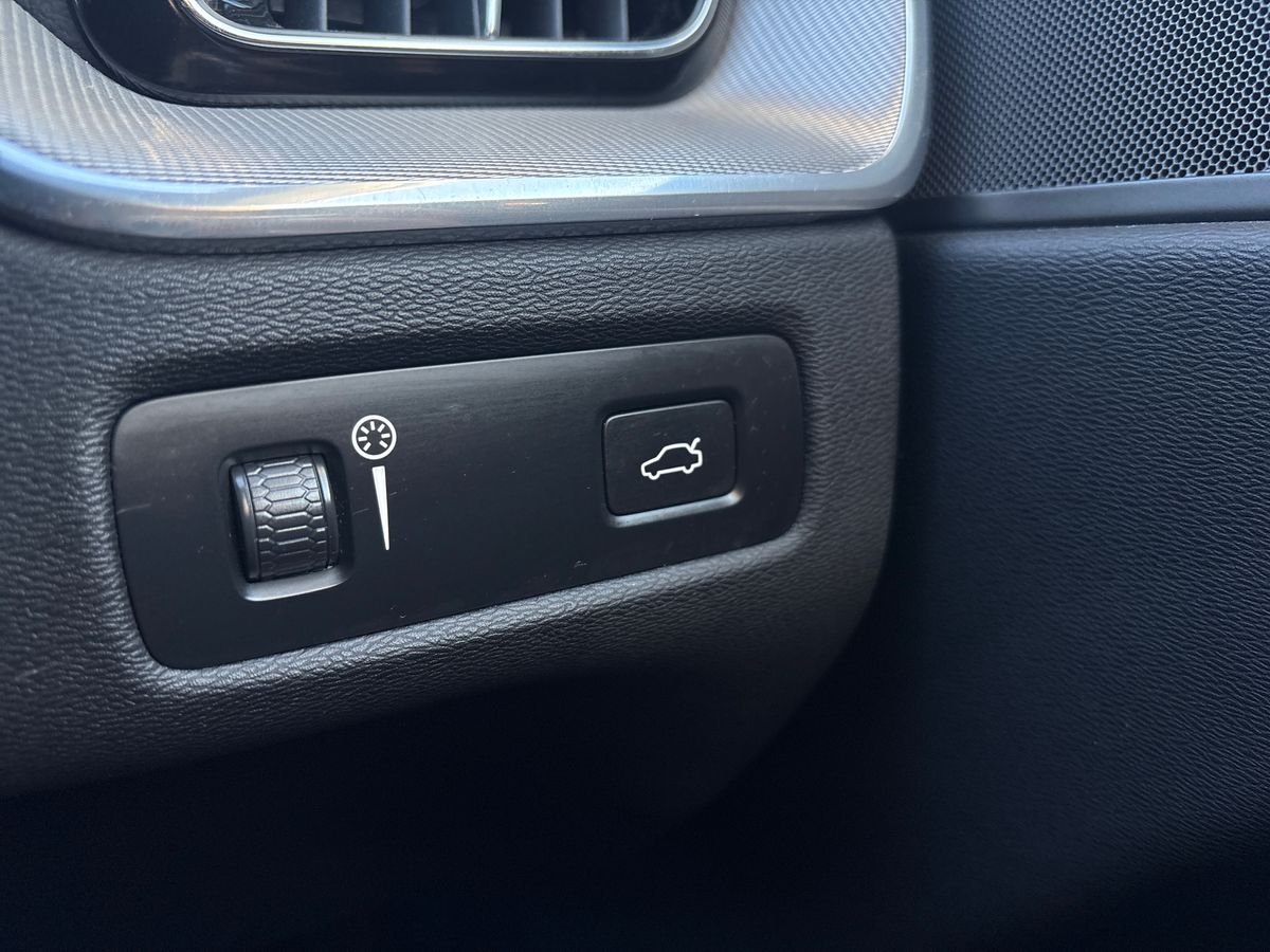 Used Volvo XC60 2021 for sale - 77516943: Photo 25