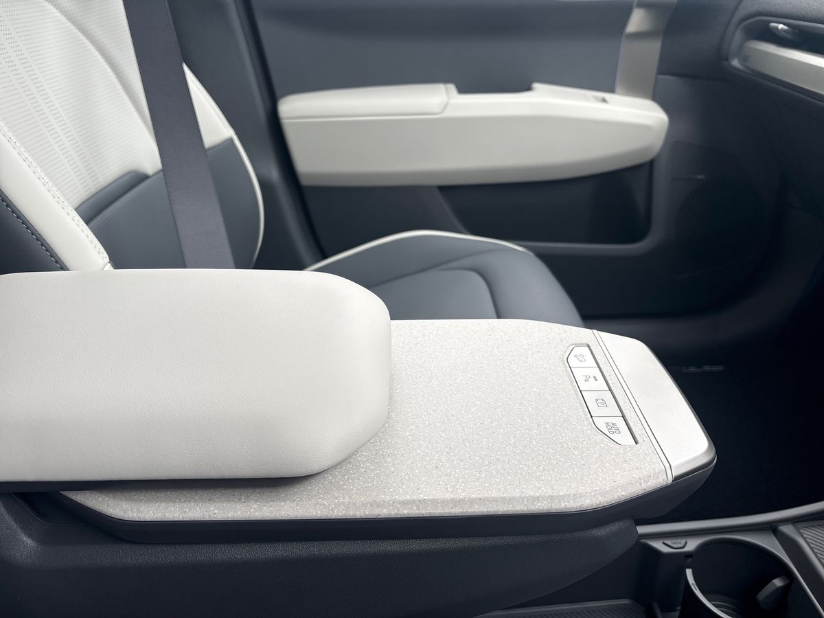 Used Kia EV3 2025 for sale - 76878356: Photo 32