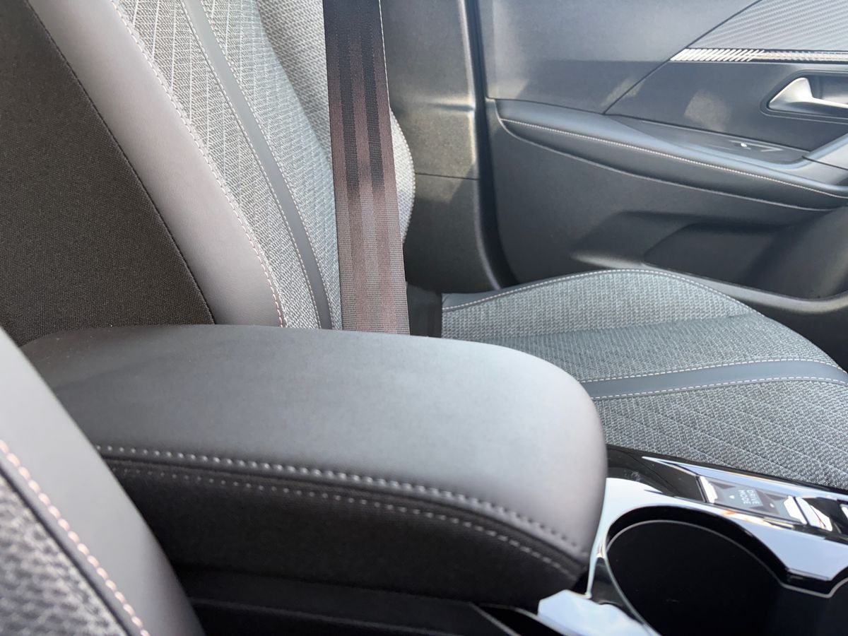 Used Peugeot 2008 2024 for sale - 77475224: Photo 30