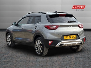 Used Kia Stonic 2024 for sale - 76142269: Photo 2