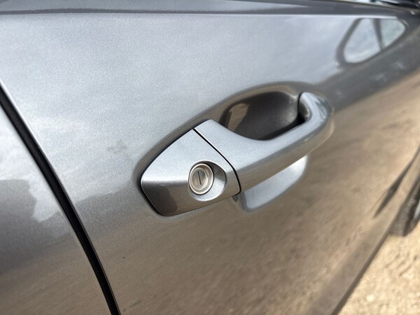Used Kia Stonic 2024 for sale - 76142269: Photo 38