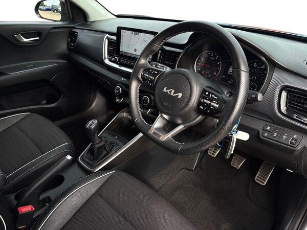 Used Kia Stonic 2024 for sale - 76142269: Photo 9