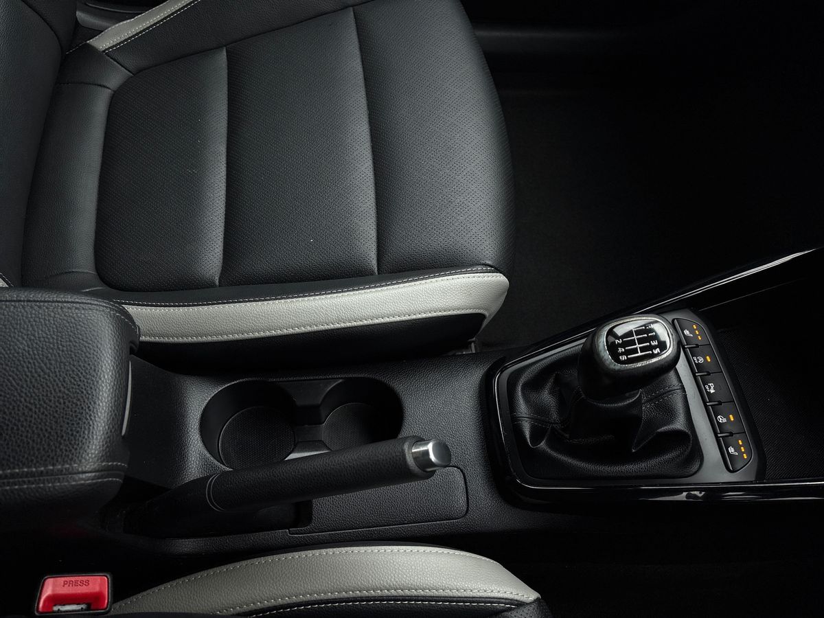 Used Kia Stonic 2019 for sale - 76272516: Photo 32