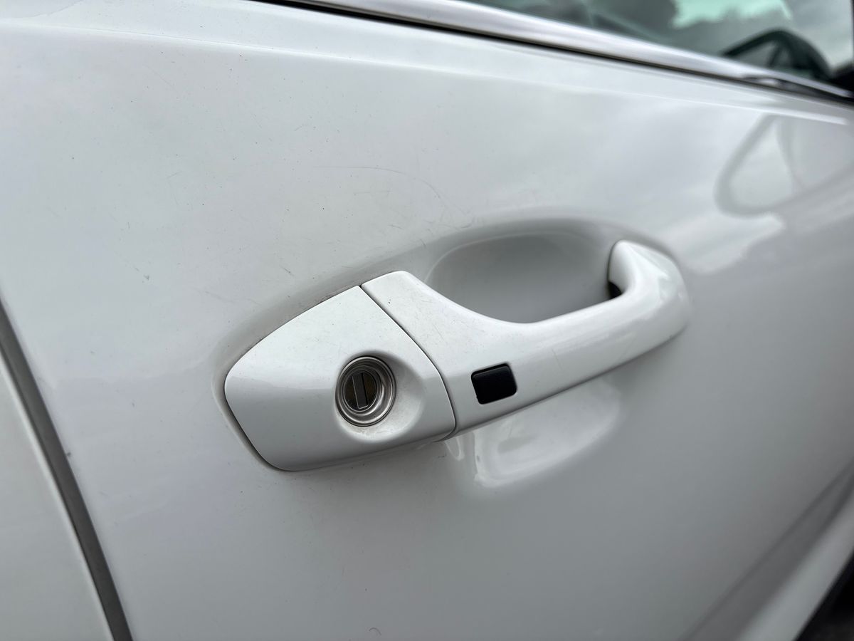 Used Kia Stonic 2019 for sale - 76272516: Photo 40