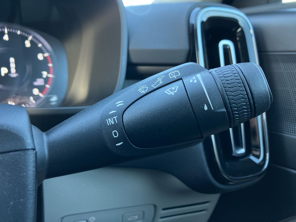 Used Volvo XC40 2021 for sale - 77517024: Photo 39