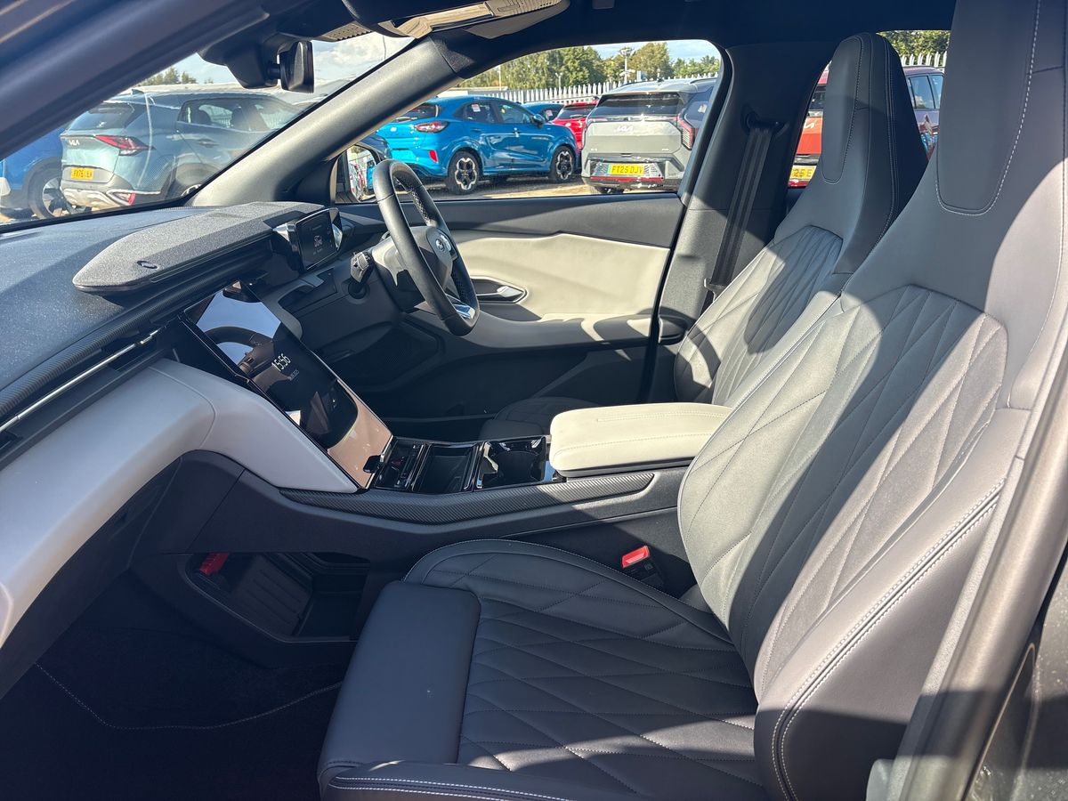 Used Ford Explorer 2025 for sale - 77555515: Photo 39