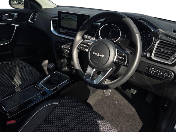 Used Kia Ceed 2025 for sale - 76142302: Photo 9
