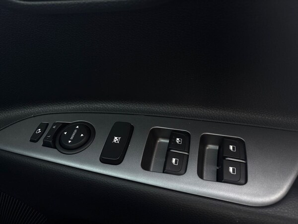 Used Kia Stonic 2025 for sale - 75510923: Photo 21