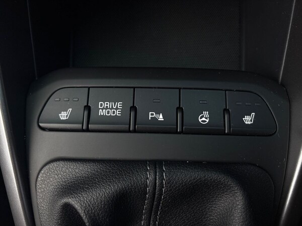 Used Kia Stonic 2025 for sale - 75510923: Photo 34