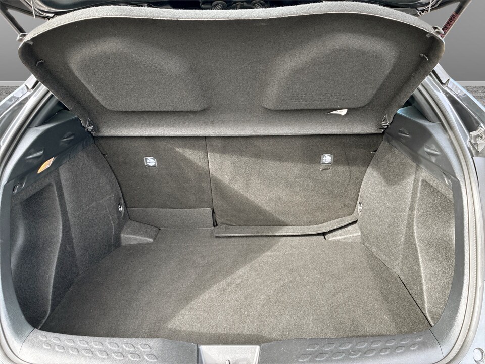 Used Toyota C-HR 2023 for sale - 77743629: Photo 12