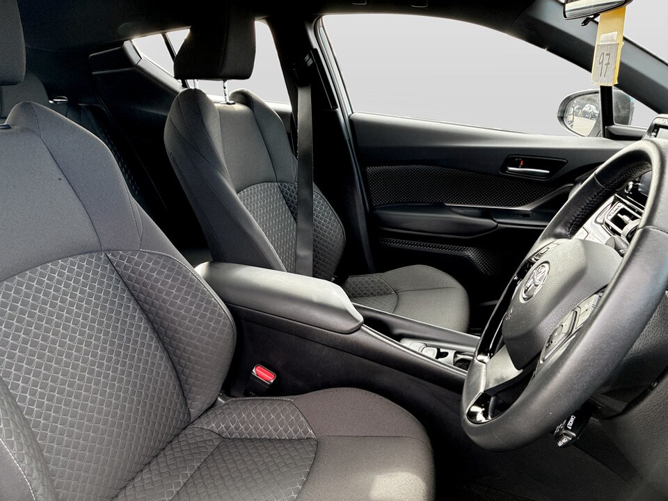 Used Toyota C-HR 2023 for sale - 77743629: Photo 24