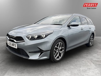 Used Kia Ceed 2025 for sale - 77896500: Photo