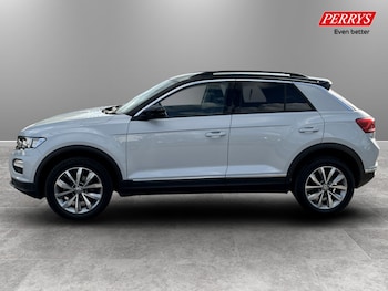 Used Volkswagen T-Roc 2018 for sale - 78105260: Photo