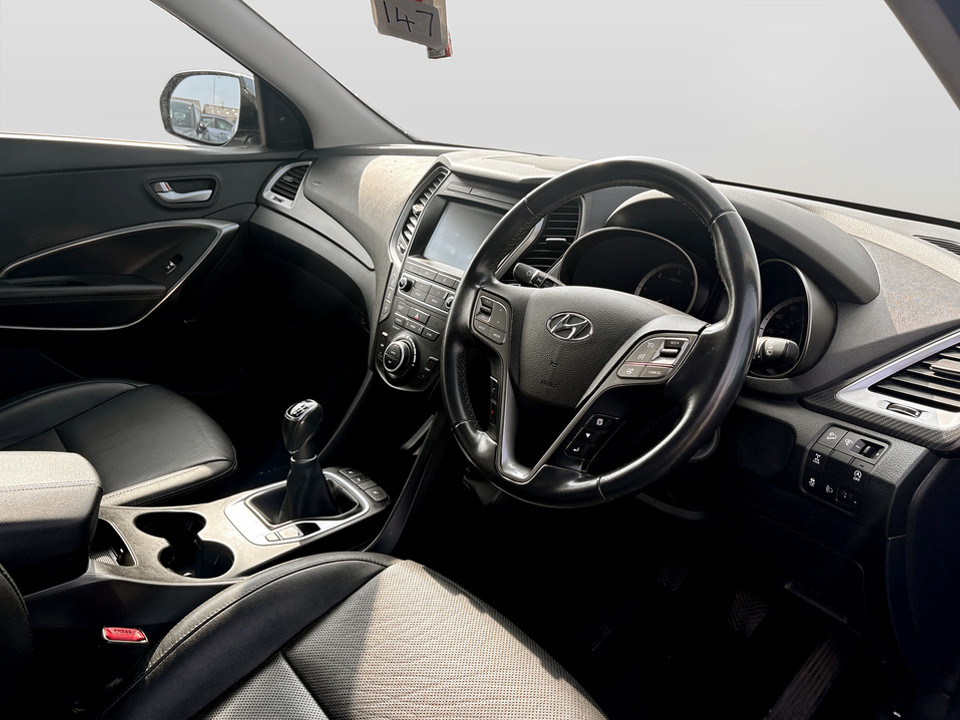 Used Hyundai Santa Fe 2018 for sale - 77980320: Photo 12