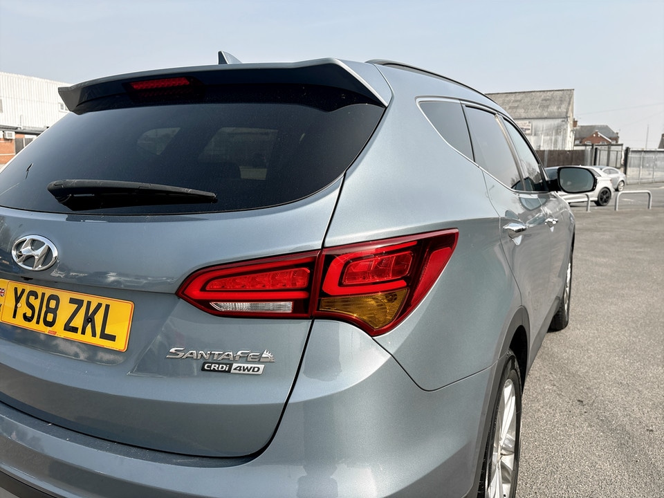 Used Hyundai Santa Fe 2018 for sale - 77980320: Photo 19