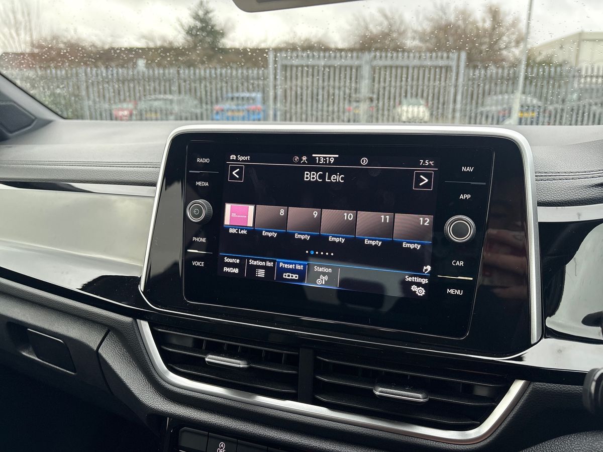 Used Volkswagen T-Roc 2023 for sale - 77311060: Photo 10