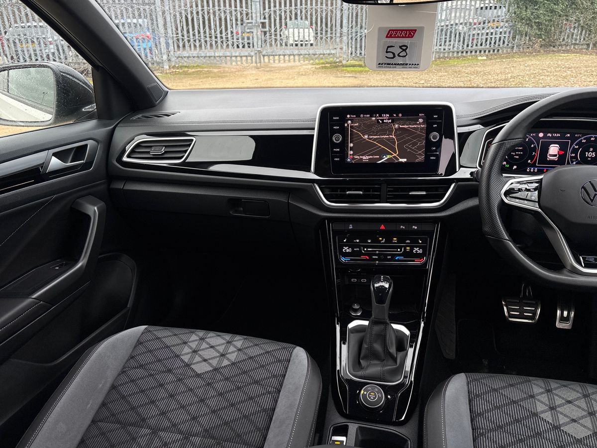 Used Volkswagen T-Roc 2023 for sale - 77311060: Photo 16