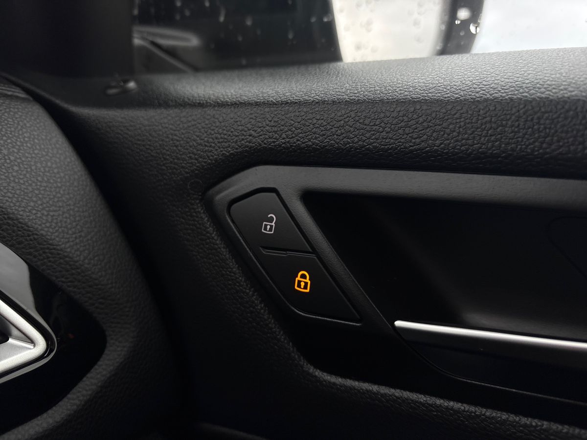 Used Volkswagen T-Roc 2023 for sale - 77311060: Photo 24