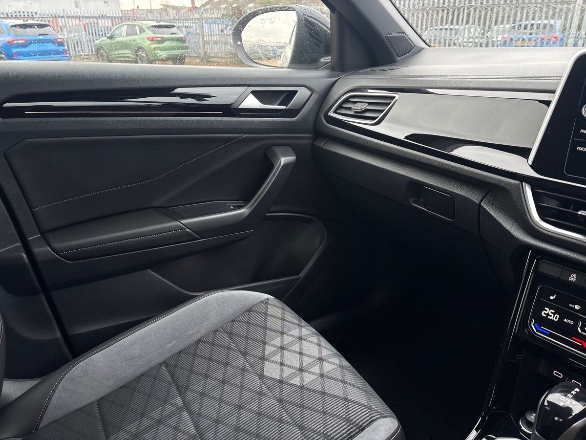 Used Volkswagen T-Roc 2023 for sale - 77311060: Photo 27