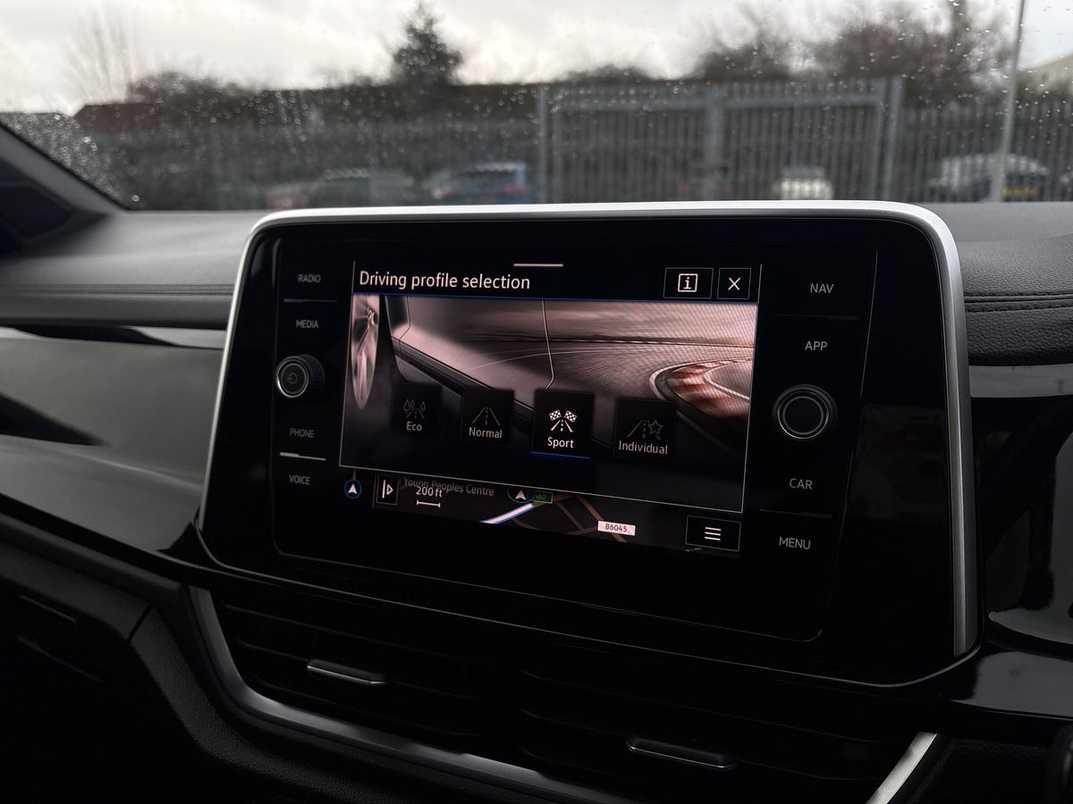 Used Volkswagen T-Roc 2023 for sale - 77311060: Photo 36