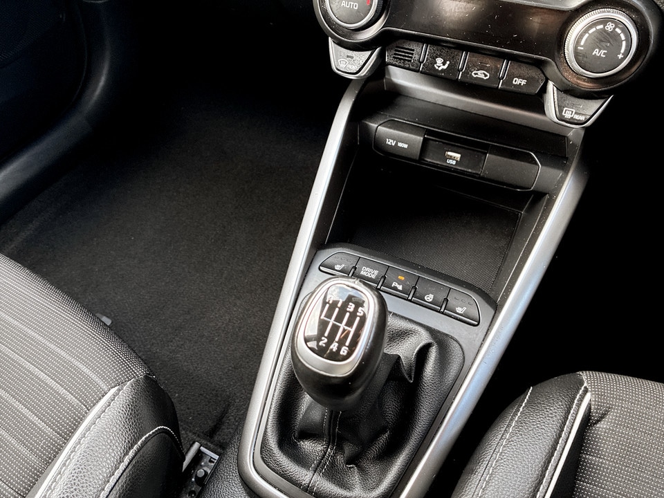 Used Kia Stonic 2023 for sale - 77743698: Photo 12