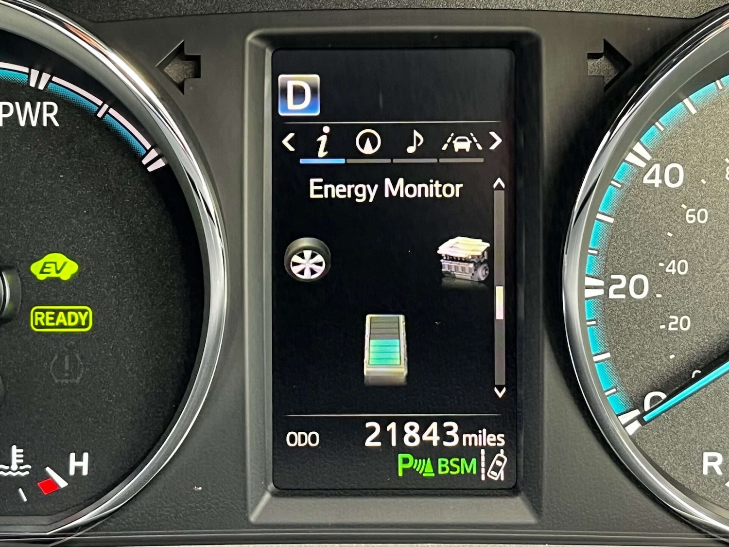 Used Toyota RAV4 2018 for sale - 76905318: Photo 23