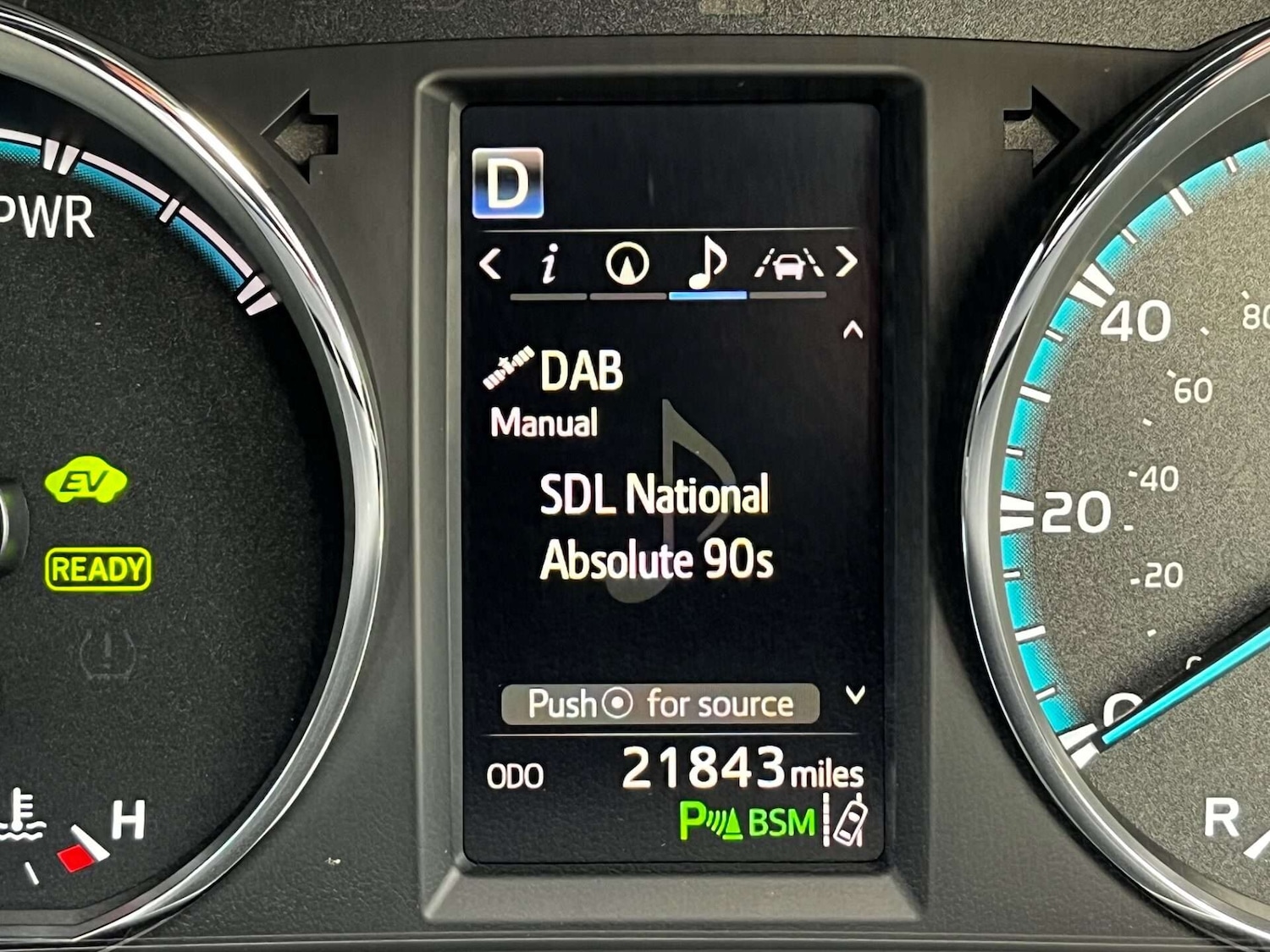 Used Toyota RAV4 2018 for sale - 76905318: Photo 27