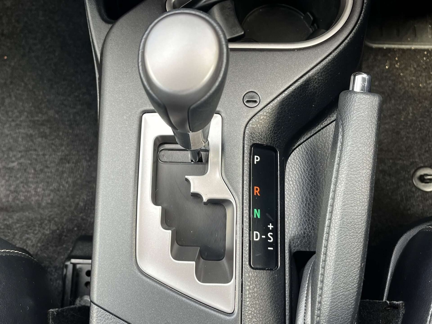 Used Toyota RAV4 2018 for sale - 76905318: Photo 47