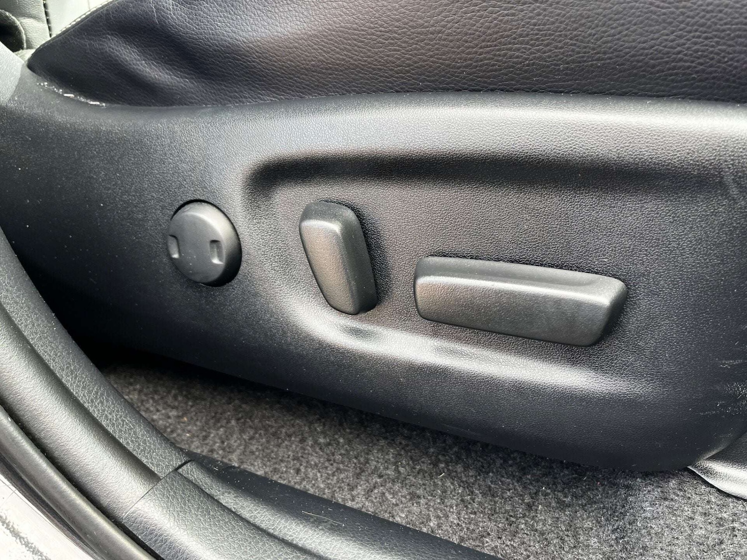 Used Toyota RAV4 2018 for sale - 76905318: Photo 57