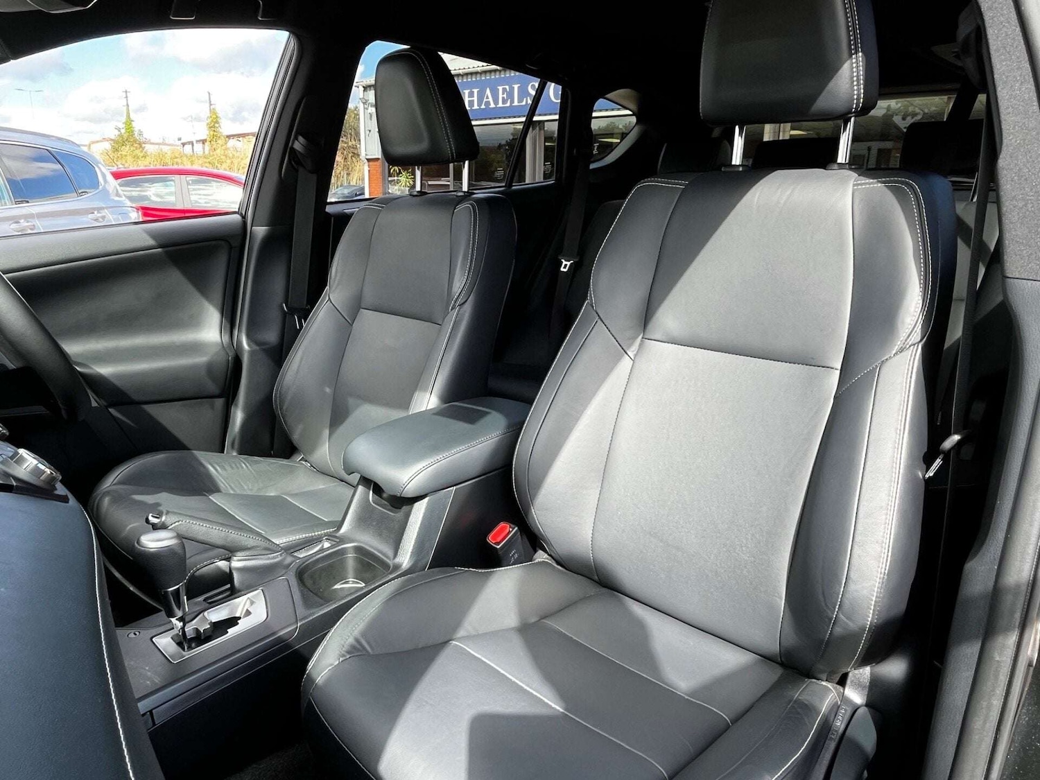 Used Toyota RAV4 2018 for sale - 76905318: Photo 59