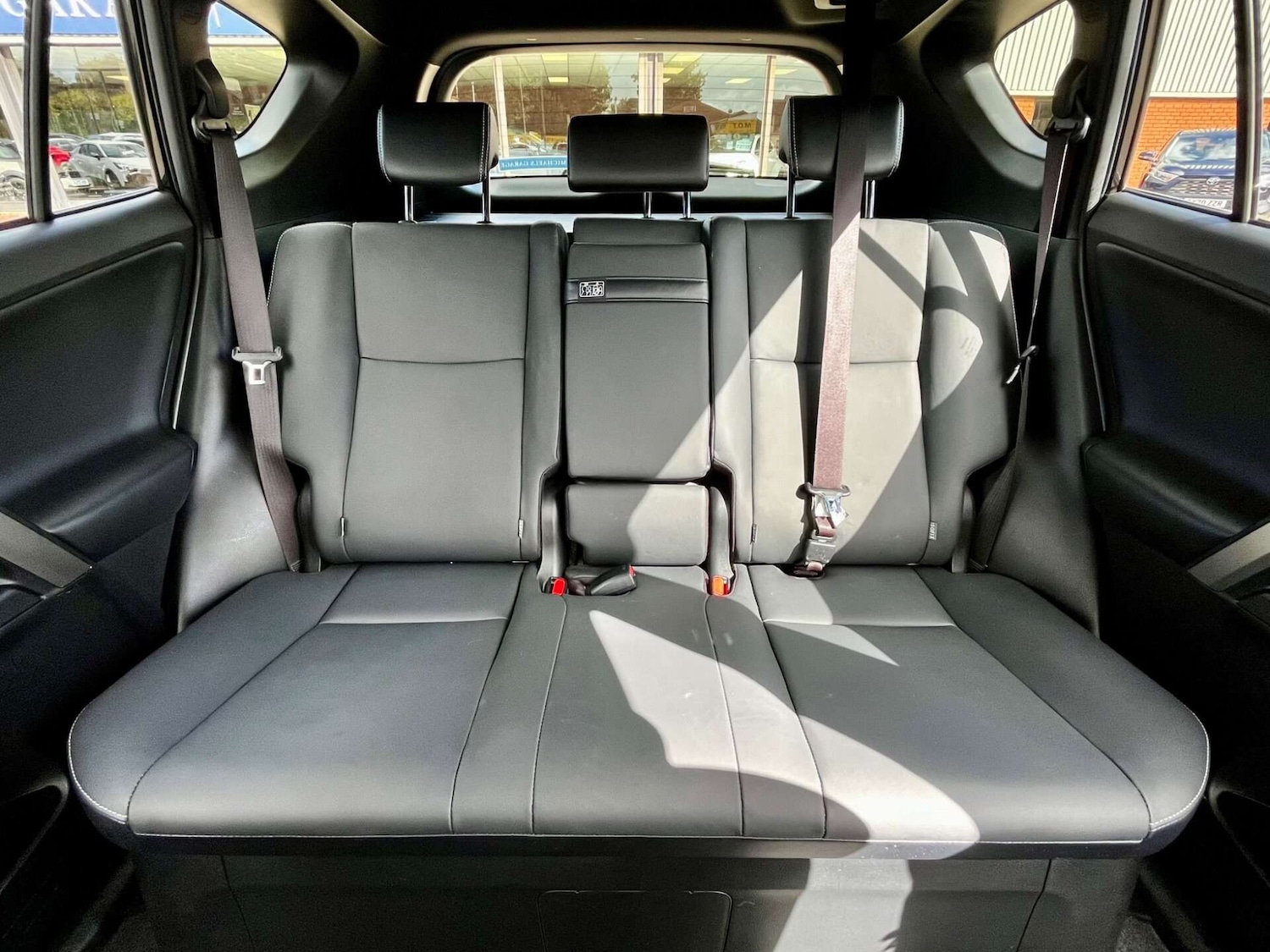 Used Toyota RAV4 2018 for sale - 76905318: Photo 60