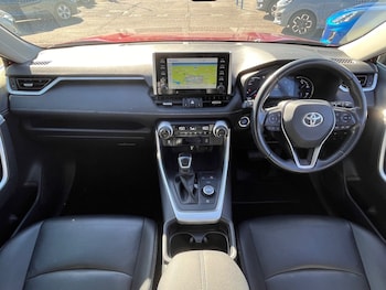 Used Toyota RAV4 2021 for sale - 76185964: Photo 2