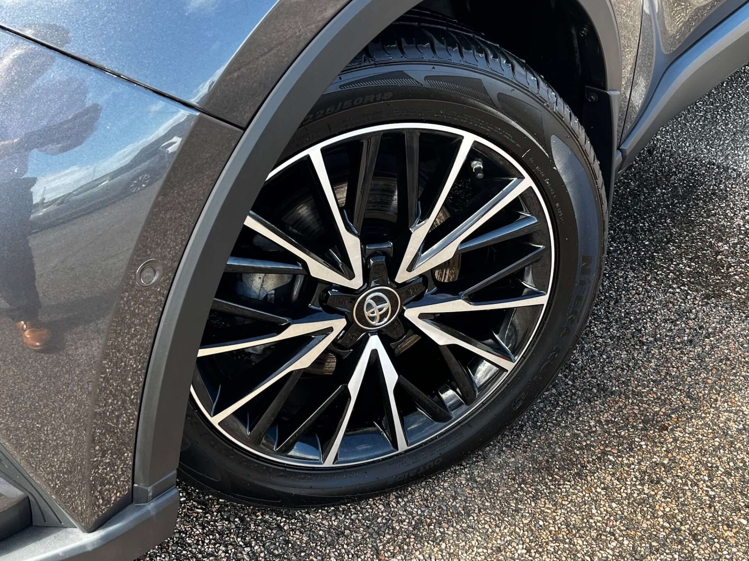 Used Toyota C-HR 2020 for sale - 76905314: Photo 3