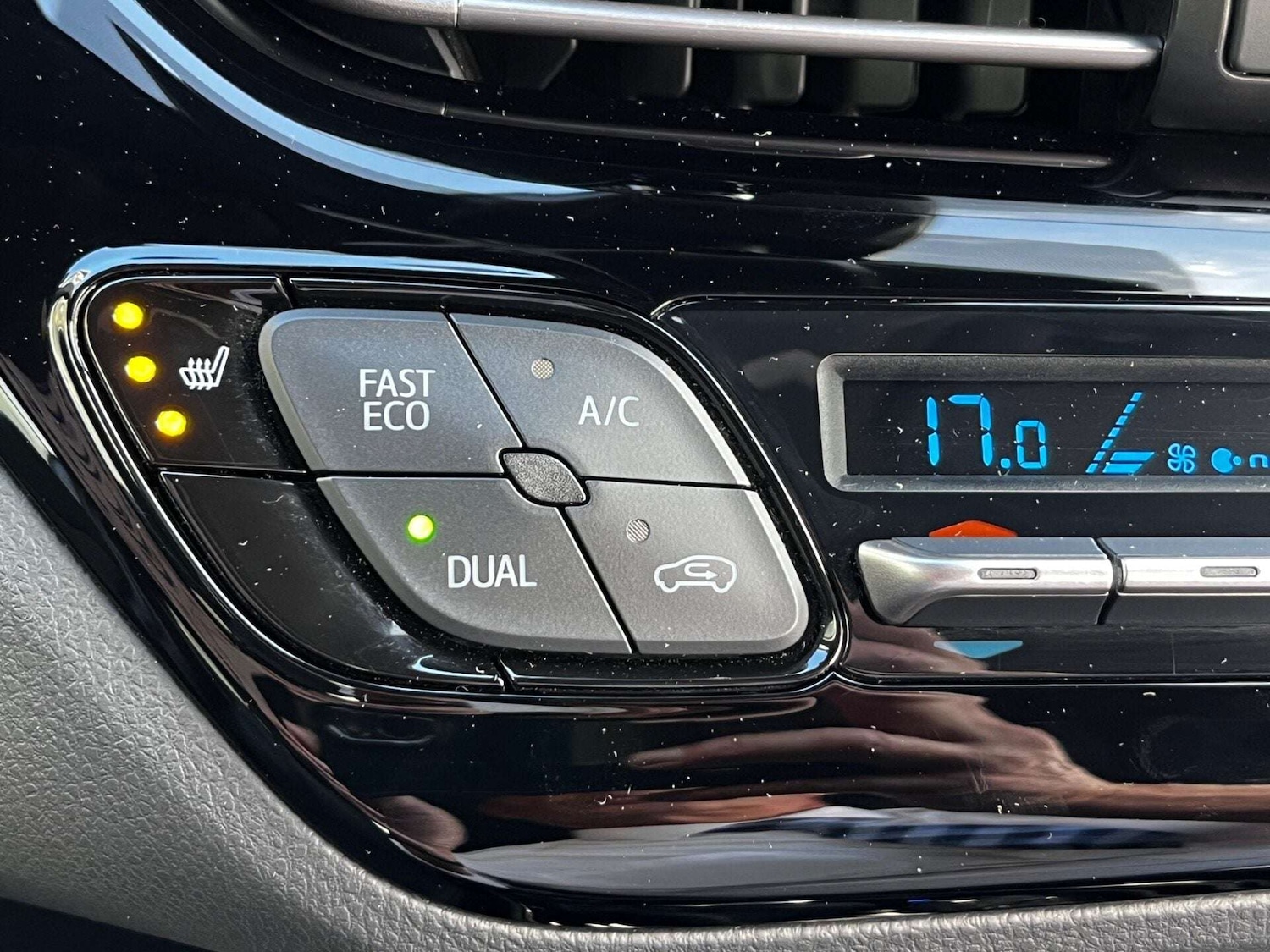 Used Toyota C-HR 2020 for sale - 76905314: Photo 50