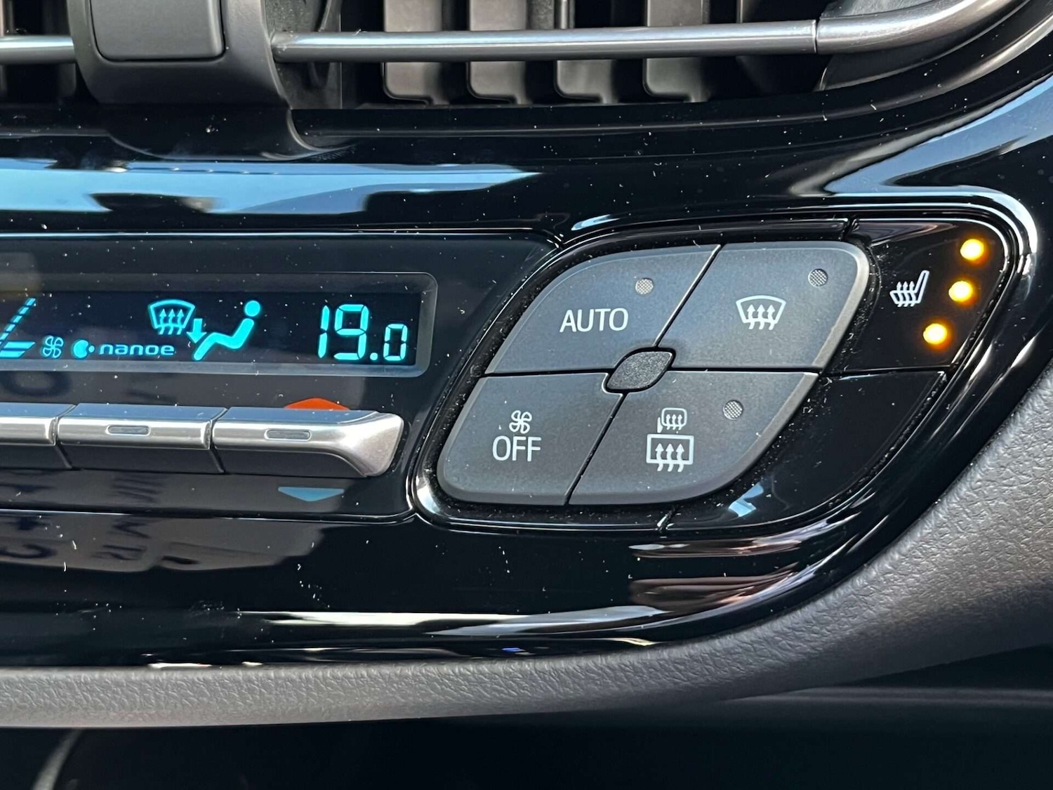 Used Toyota C-HR 2020 for sale - 76905314: Photo 51