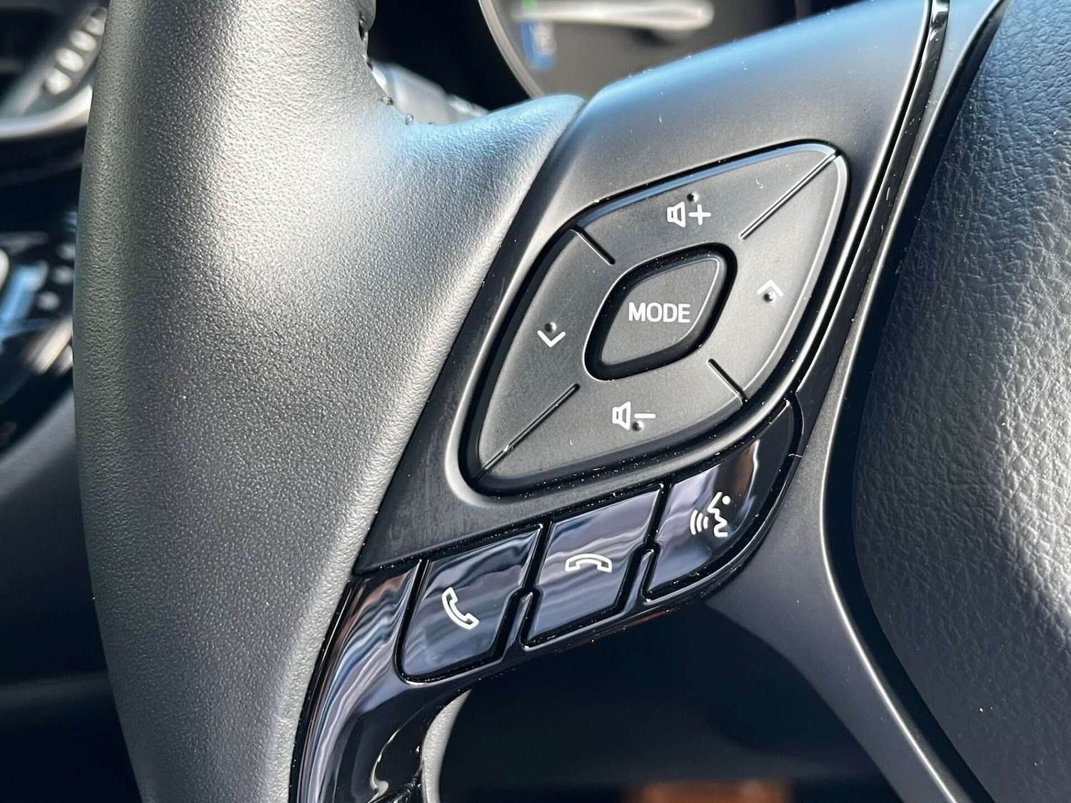 Used Toyota C-HR 2020 for sale - 76905314: Photo 56